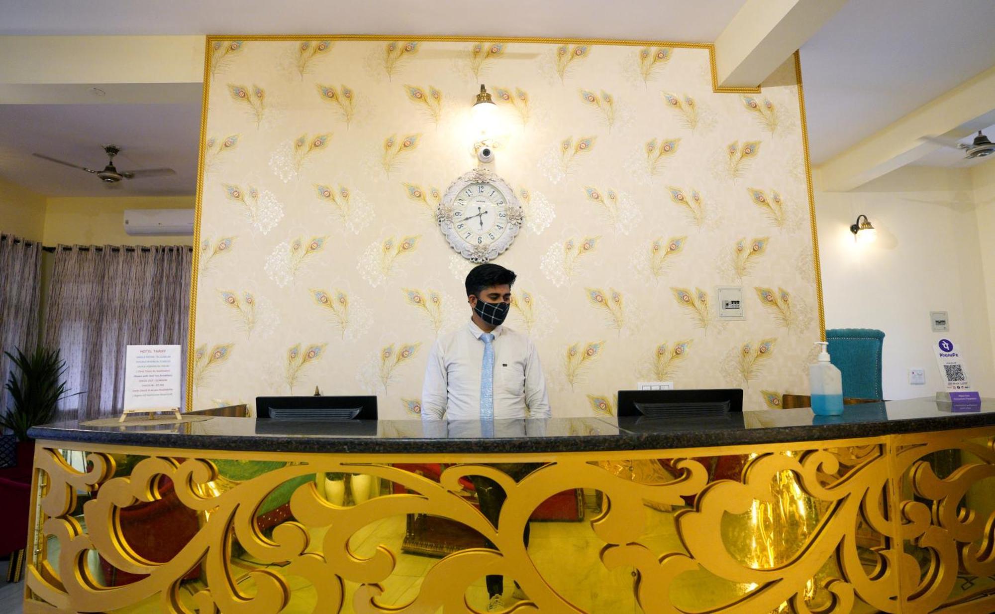 Hotel Neeraj Bhawan- Triveni Ghat Ришикеш Экстерьер фото